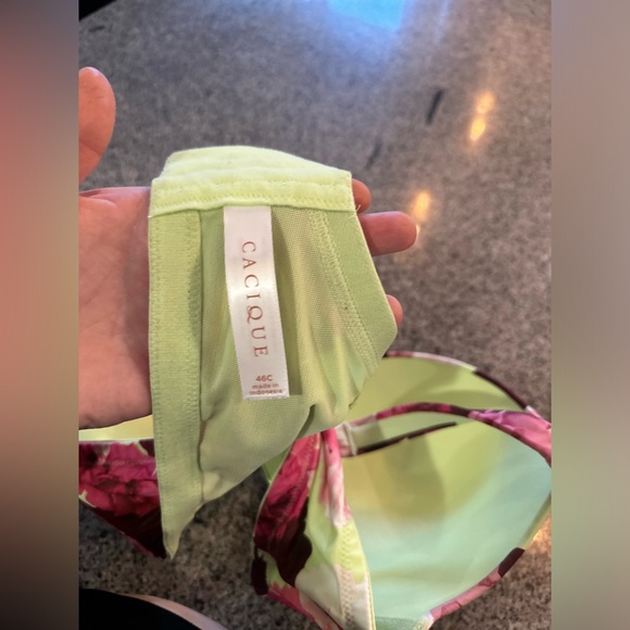 LIKE NEW WOMENS PLUS BRA BUNDLE - Picture 5 of 6